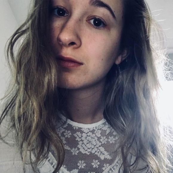 Meet your Posher, Mikayla - Picture 1 of 1